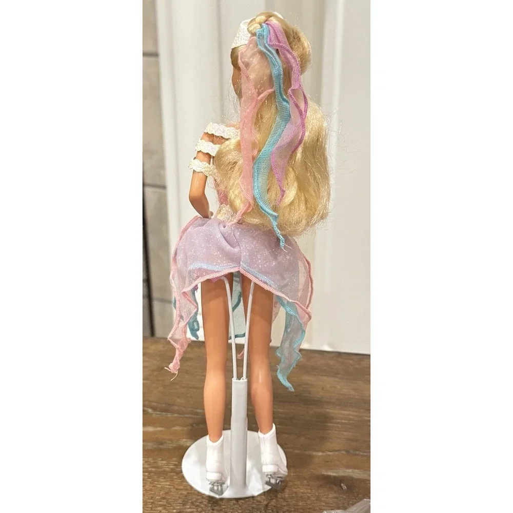 Ice‎ Capades 50th Anniversary Barbie Doll 1989 Mattel Vintage Skates Outfit